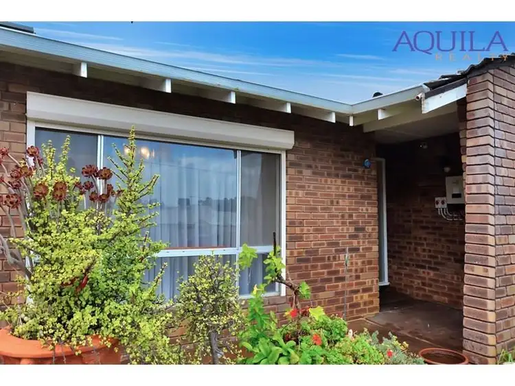4 Radford Place, Bellevue WA 6056