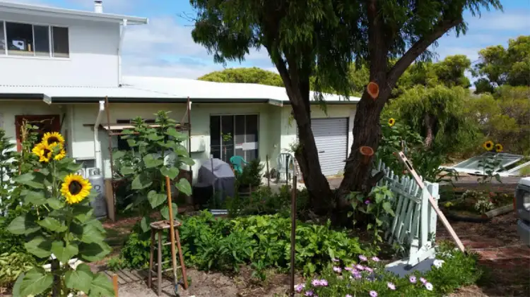 12 Wooredah Crescent, Prevelly WA 6285