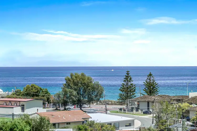 Second view of Homely house listing, 3 Hawkins Avenue, Sorrento WA 6020