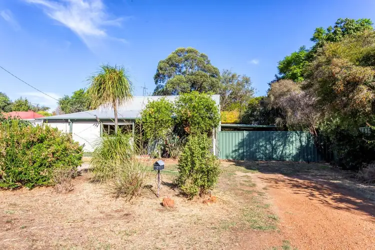3 West Parade, South Guildford WA 6055