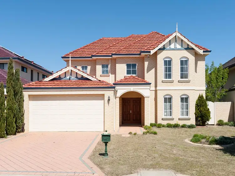 13 Wonil Way, Karawara WA 6152