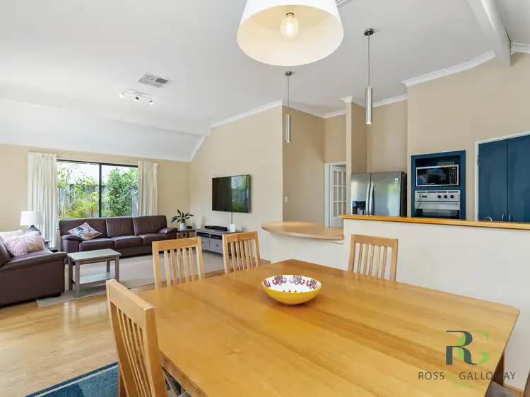 15A Kitchener Road, Melville WA 6156