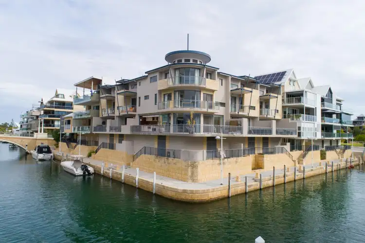 3/12 Cannaregio Square, Mandurah WA 6210