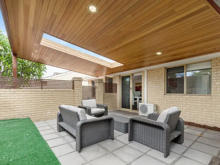 29 Weaponess Rd, Scarborough WA 6019