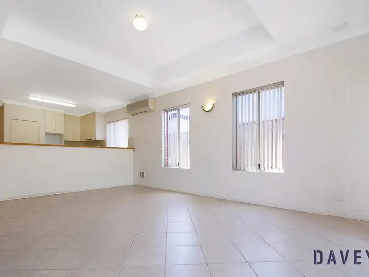 Seventh view of Homely house listing, 4 Elworthy Place, Karrinyup WA 6018