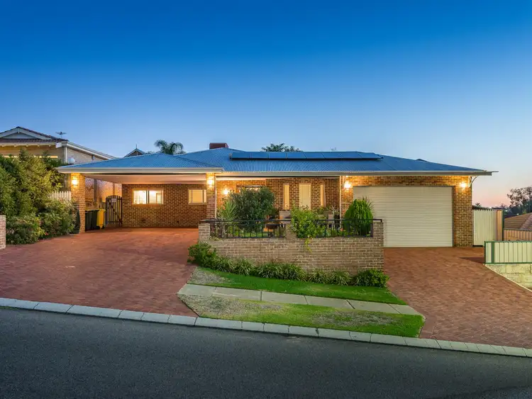 61 Dalton Crescent, Kingsley WA 6026
