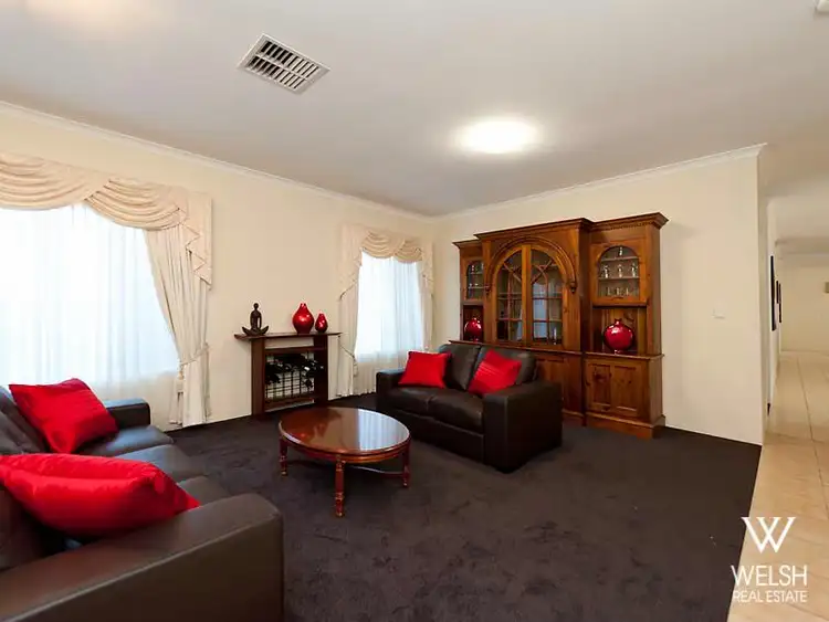 Fourth view of Homely house listing, 1/140 Arlunya Avenue, Cloverdale WA 6105