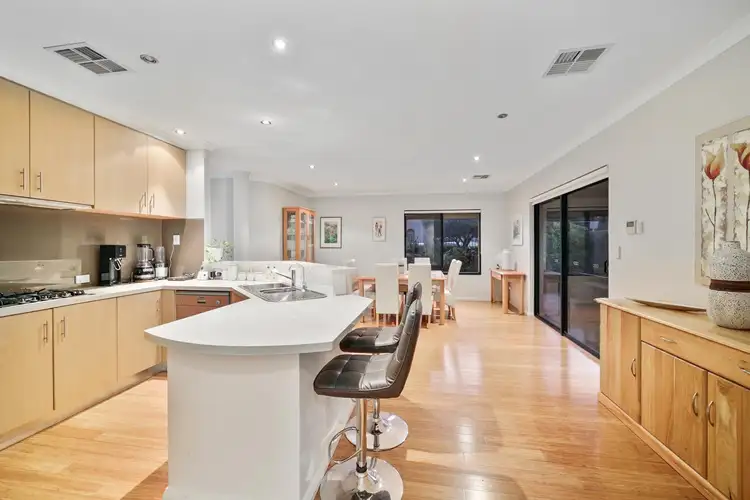 Fourth view of Homely house listing, 1/126 Telford Crescent, Stirling WA 6021