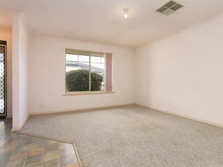 Fifth view of Homely villa listing, 17/7 Lester Drive, Thornlie WA 6108