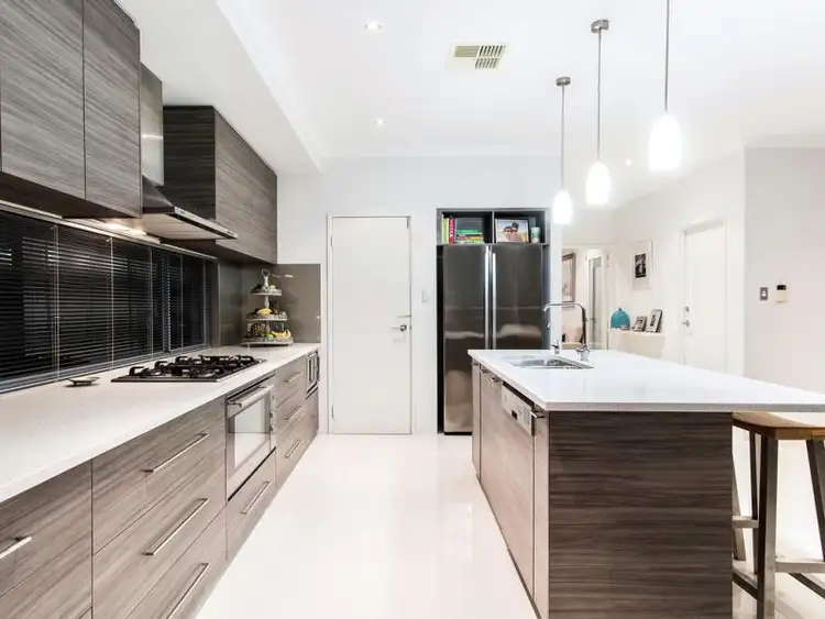 Fifth view of Homely house listing, 16 Tidefall Street, Safety Bay WA 6169
