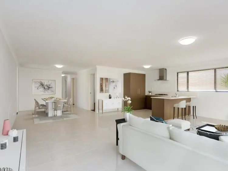 7 Highcliffe Circle, Lakelands WA 6180