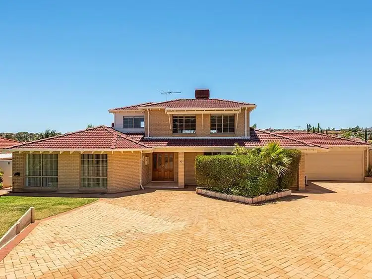 9 The Lodge, Mullaloo WA 6027