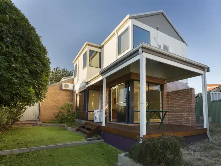 6/16 The Crescent, Redcliffe WA 6104