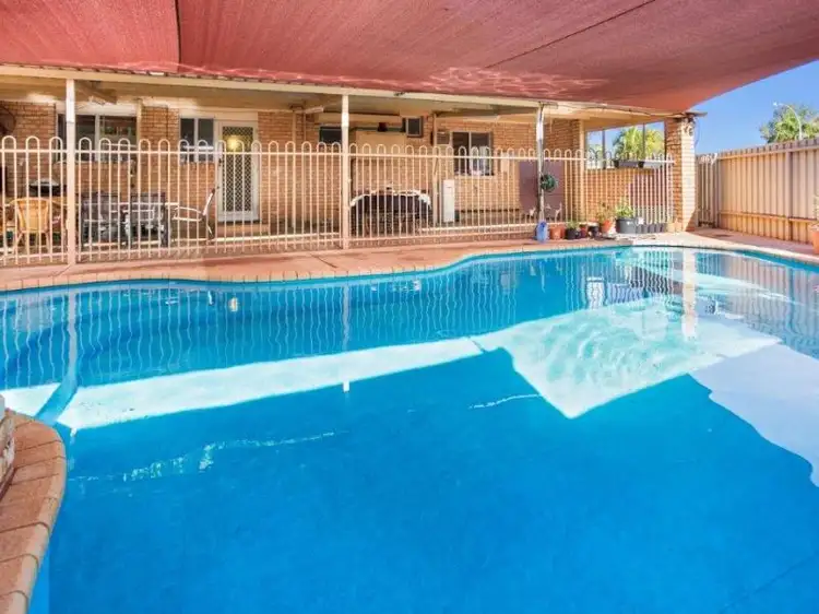 13 Leslie Loop, Baynton WA 6714