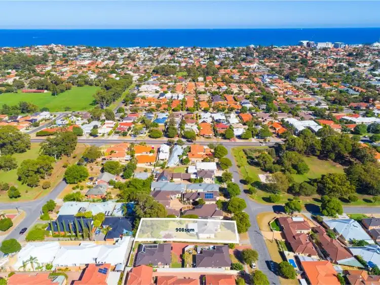 12 Scalby Street, Scarborough WA 6019
