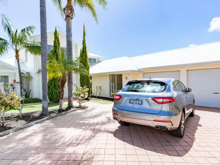 Seventh view of Homely house listing, 4 Perie Banou Close, Halls Head WA 6210