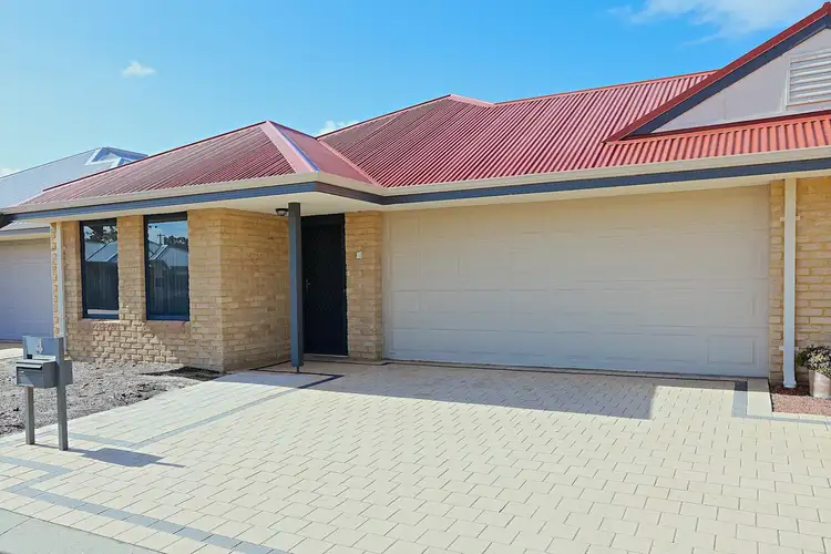 4 Wollaston Avenue, Pinjarra WA 6208
