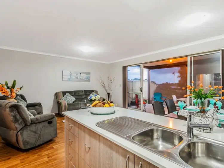 Seventh view of Homely house listing, 14 Parakeet Bend, Baldivis WA 6171