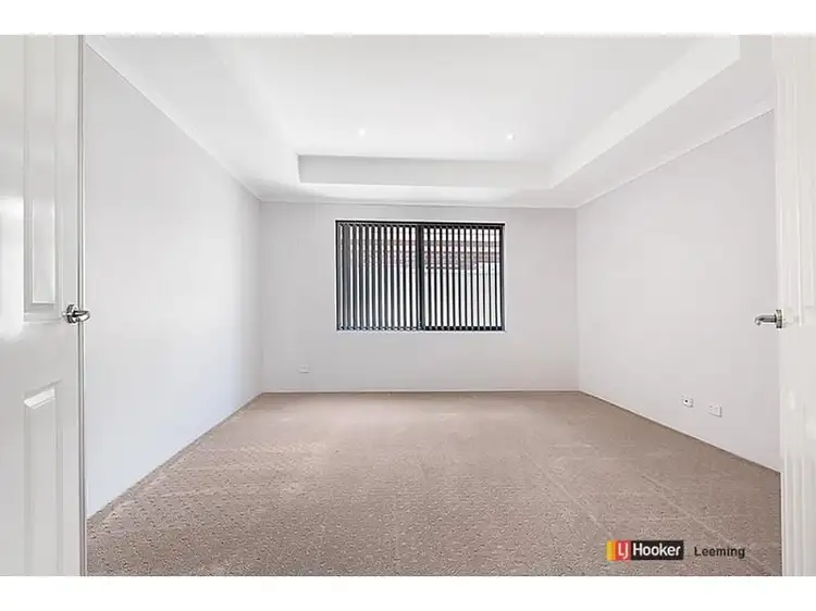 Fifth view of Homely house listing, 2 Dimond Court, Leeming WA 6149