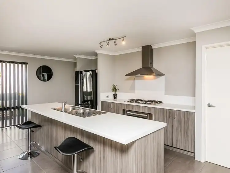 5 Arledge Way, Aveley WA 6069