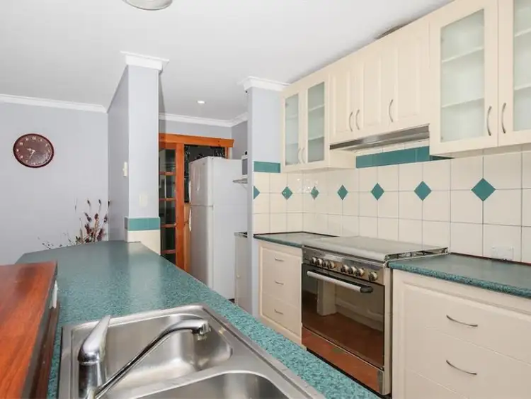 Sixth view of Homely house listing, 2 Eucalypt Place, Pinjarra WA 6208