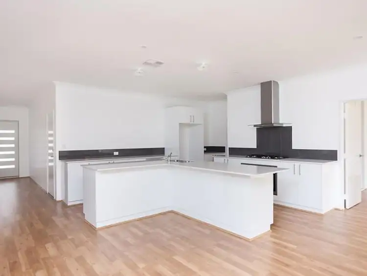 Seventh view of Homely house listing, 5 Sun Court, Hillarys WA 6025