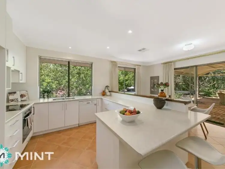 38 Elizabeth Street, Kalamunda WA 6076
