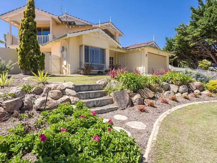 Second view of Homely house listing, 6 Heatherton Mews, Hillarys WA 6025