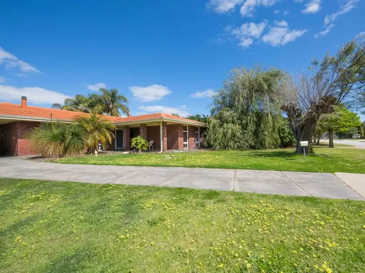 17 Bow Street, Wilson WA 6107