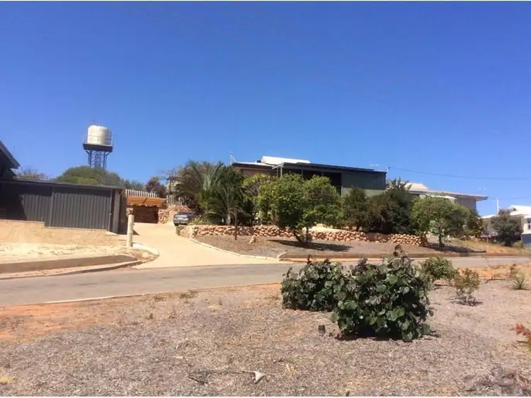 3 Craggs Court, Carnarvon WA 6701