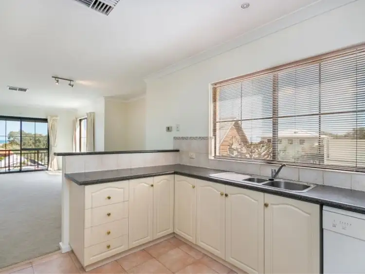 Sixth view of Homely house listing, 2/1 Livingstone Street, Beaconsfield WA 6162