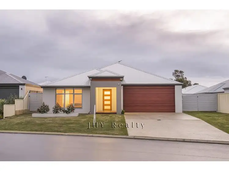 17 Augusta Parade, Dunsborough WA 6281