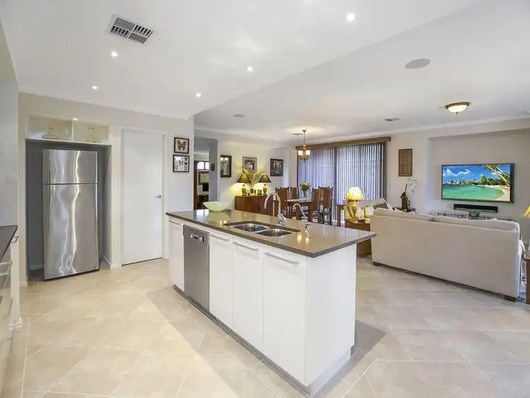 Fifth view of Homely house listing, 40 Descanso Loop, Aubin Grove WA 6164