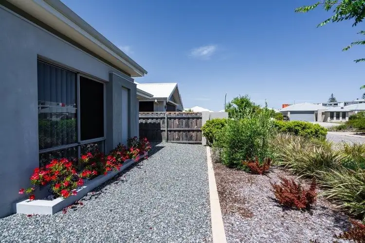 Fifth view of Homely house listing, 4 Cruentas Way, Halls Head WA 6210