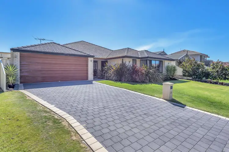 31 Malata Ridge, Lakelands WA 6180