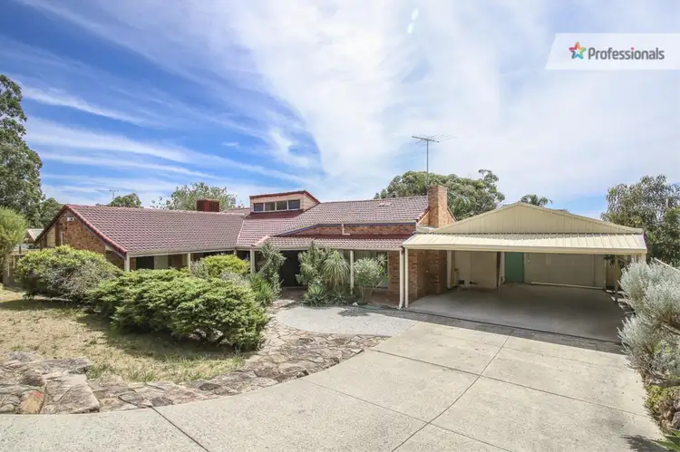 13 Linthorn Crescent, Greenmount WA 6056