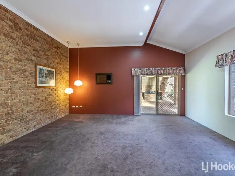 Seventh view of Homely house listing, 8 Cavalier Court, Thornlie WA 6108