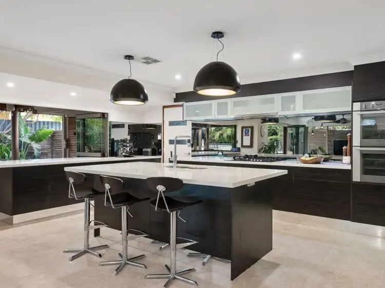 9 Eaton Court, Woodvale WA 6026