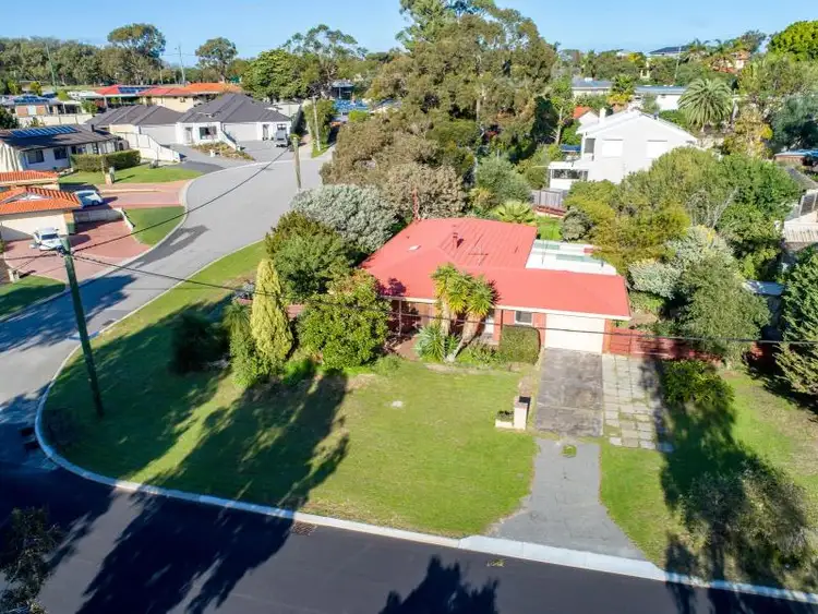 Seventh view of Homely house listing, 4 Wandoo Road, Duncraig WA 6023