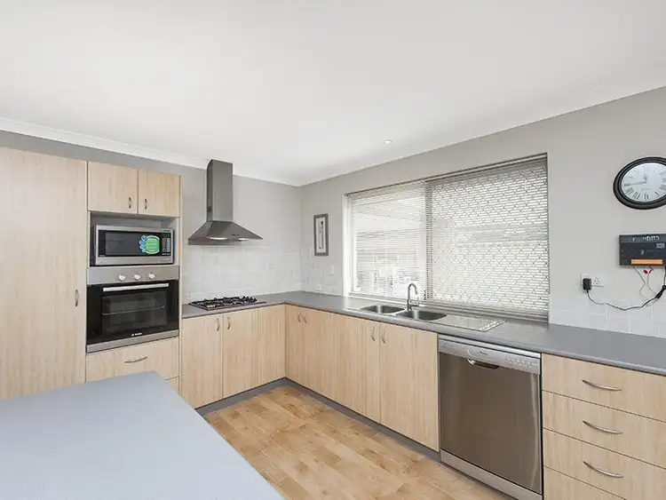 Sixth view of Homely house listing, 17 Roche Way, Beeliar WA 6164