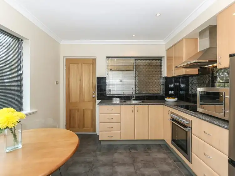 11/21 Ventnor Street, Scarborough WA 6019