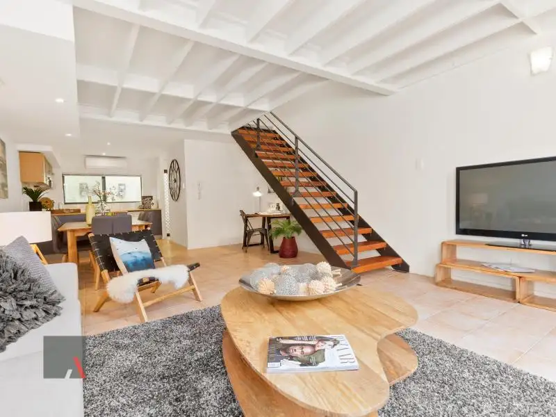 Main view of Homely house listing, 10/117 Lake Street, Perth WA 6000
