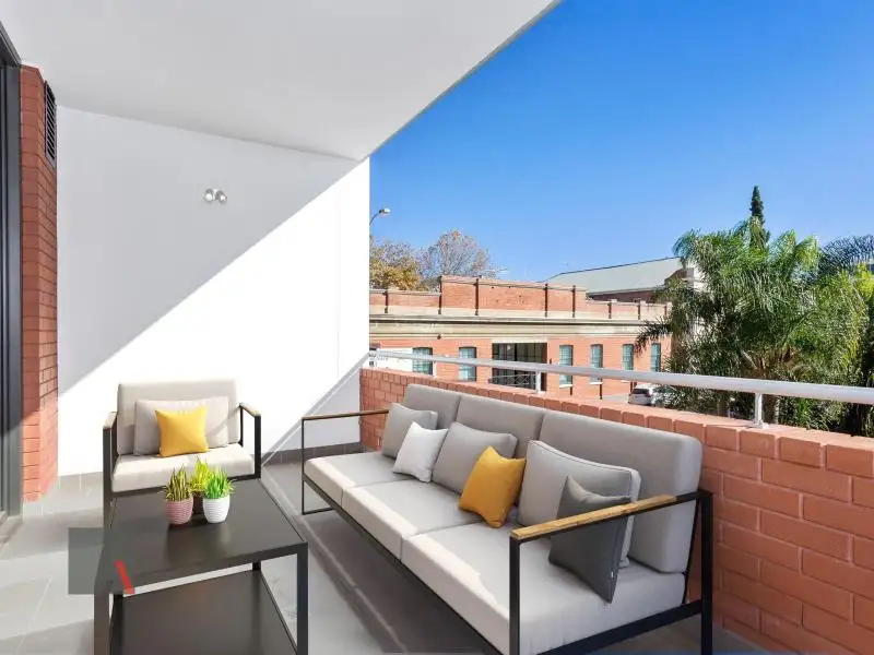 Main view of Homely unit listing, 2/50 Pakenham Street, Fremantle WA 6160