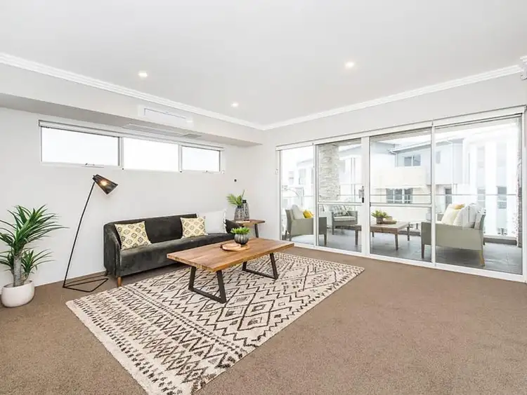 Fifth view of Homely house listing, 1 Fluorite Way, Carine WA 6020