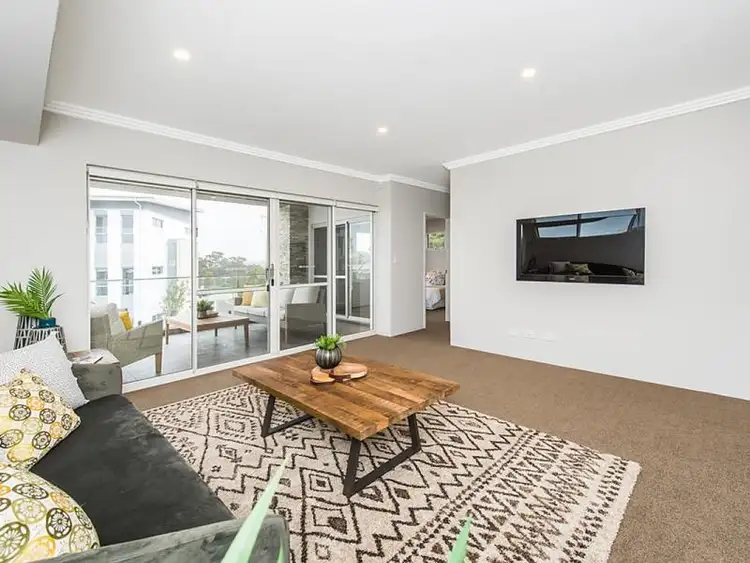 Sixth view of Homely house listing, 1 Fluorite Way, Carine WA 6020