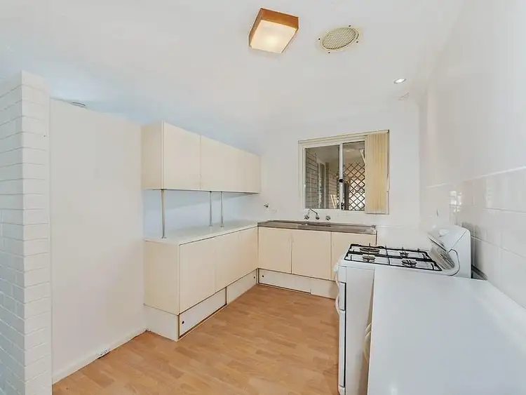 Fifth view of Homely semi-detached listing, 6B Ripple Way, Bateman WA 6150
