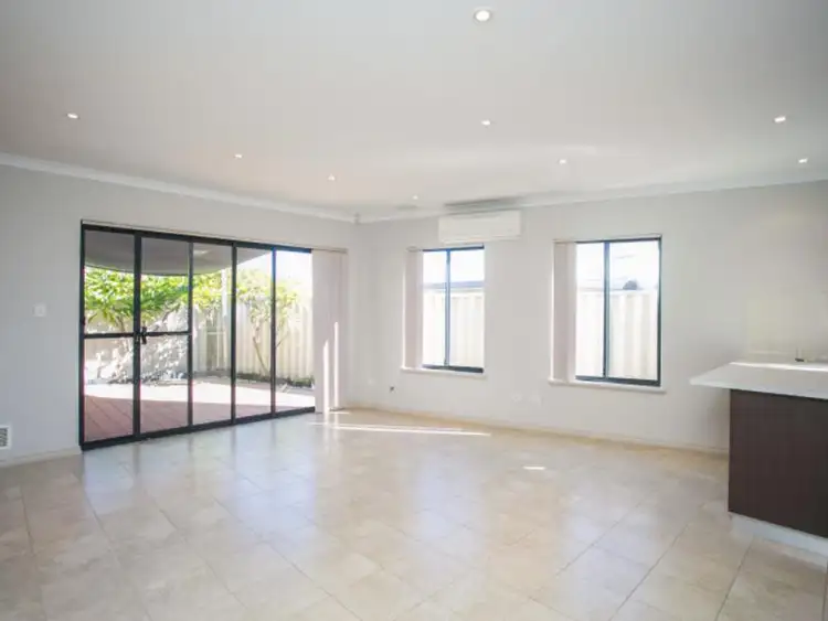 321b Flinders Street, Nollamara WA 6061