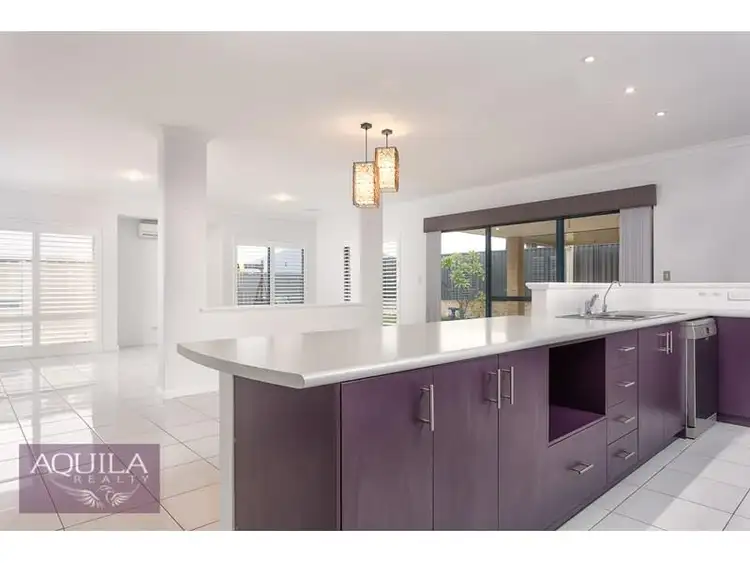 10 Amergin Street, Aveley WA 6069