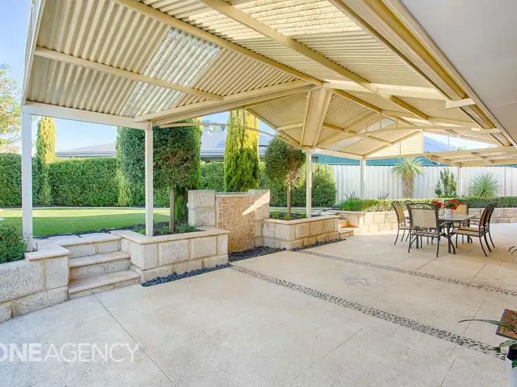 5B Chipper Close, Leeming WA 6149