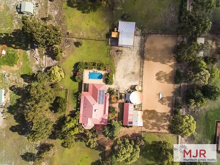 194 Kargotich Road, Oakford WA 6121